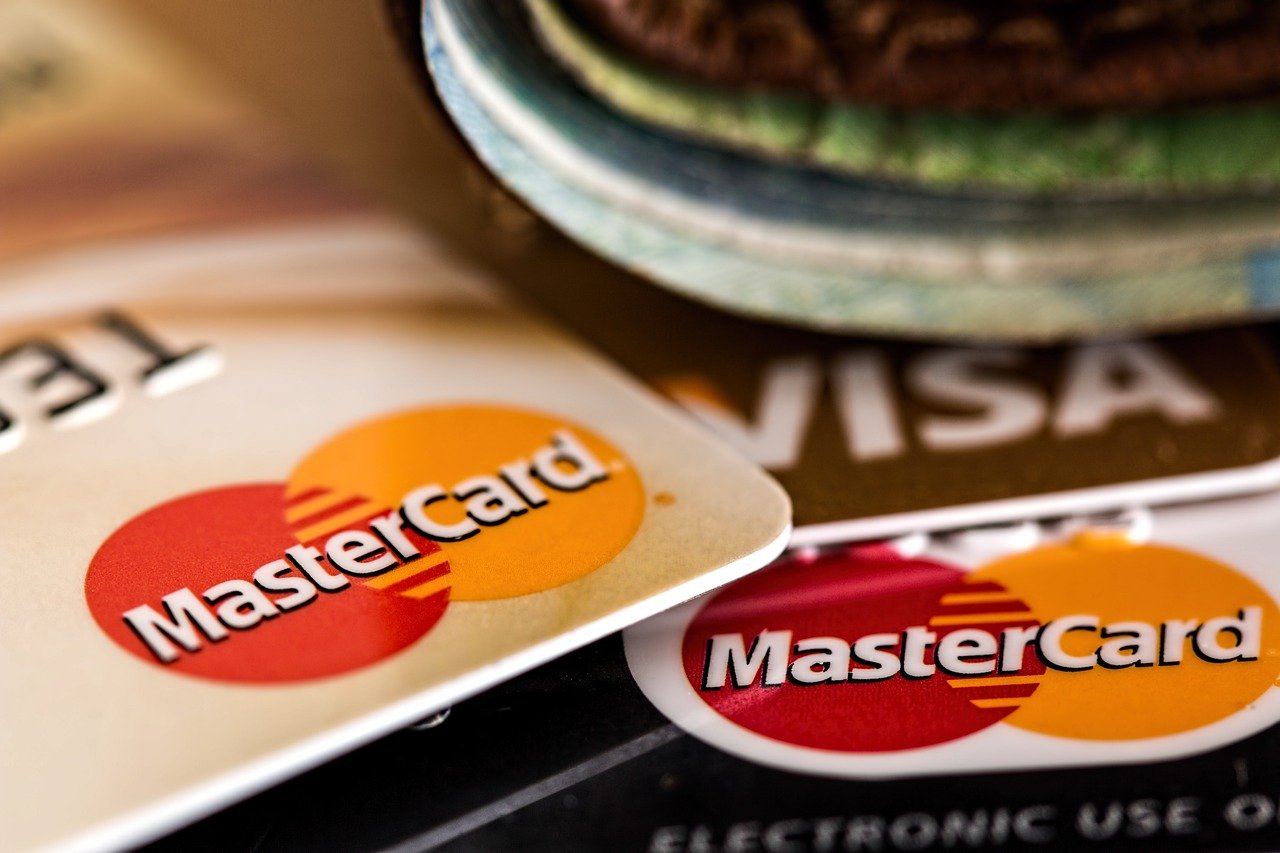 Builds Credit History: Responsible Use Of Credit Cards Can Help Build A Positive Credit History.